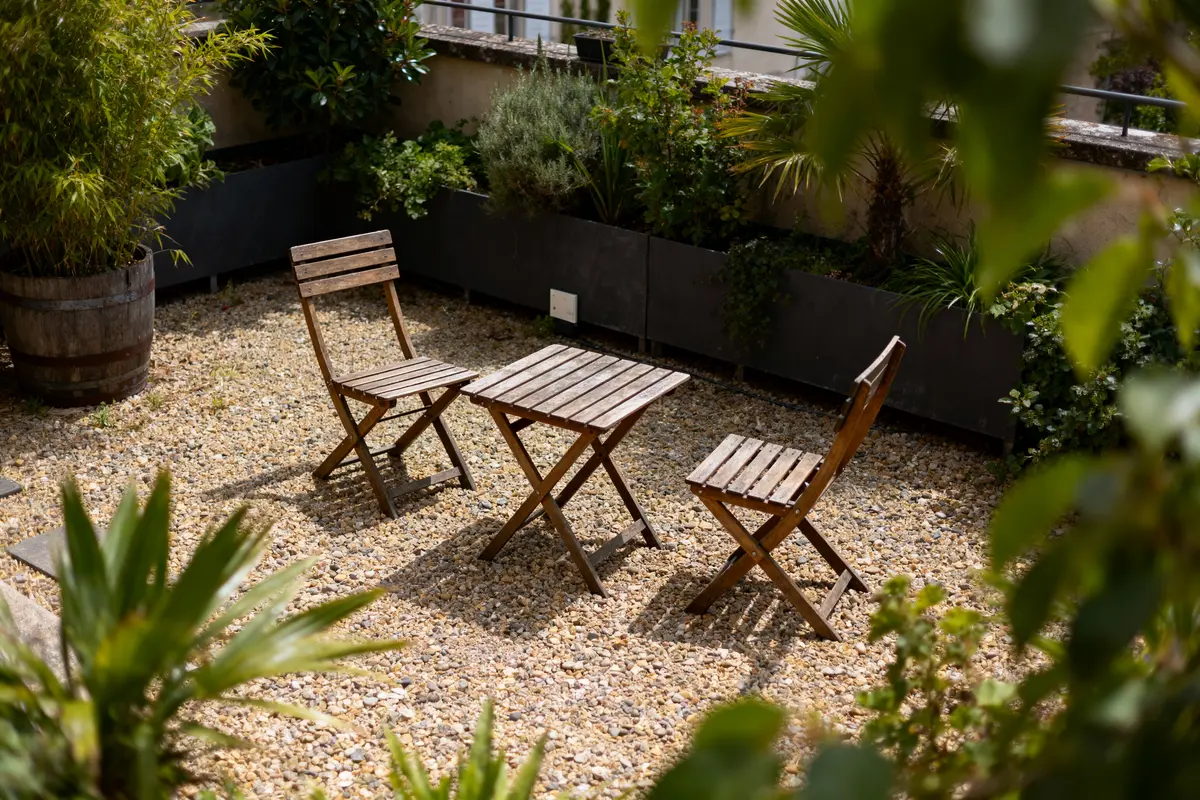 Terrasse en gravier : Comment créer un espace cozy ?